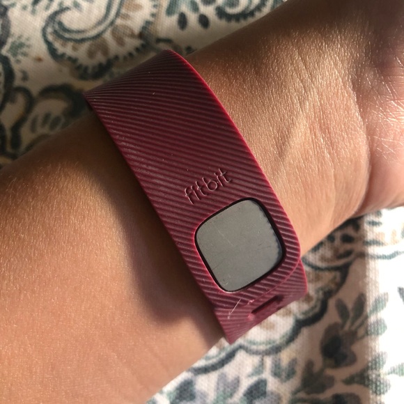 Fitbit - Picture 2 of 4
